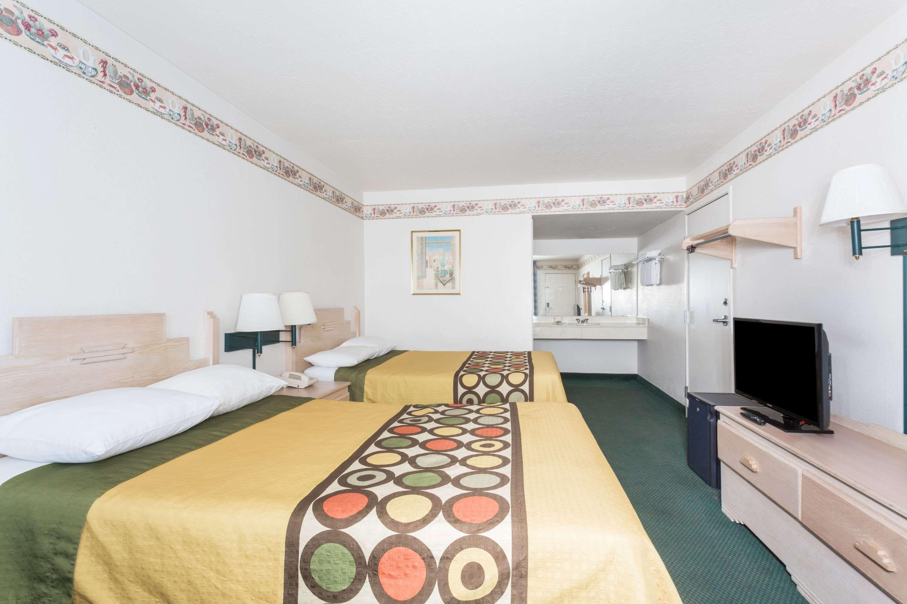 Hotel Super 8 By Wyndham Cottonwood Exteriér fotografie